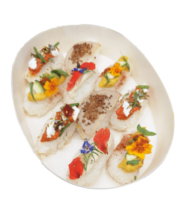 Assortiment végétal de nigiris sushis avec des produits d’exception, frais et de saison pour retrouver le goût du jardin